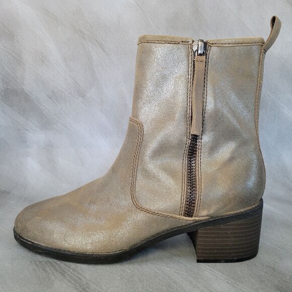 Clarks Taupe Leather Moto Boots Nevella Devon Double Zip Metallic Women's 9.5 M - Picture 1 of 13